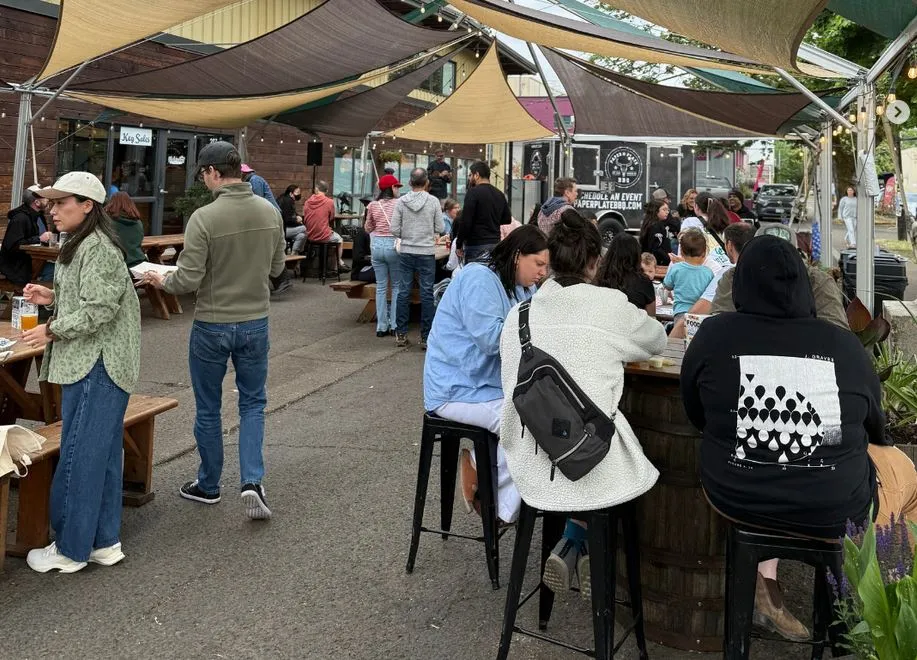 Oakshire Public House Eugene photo