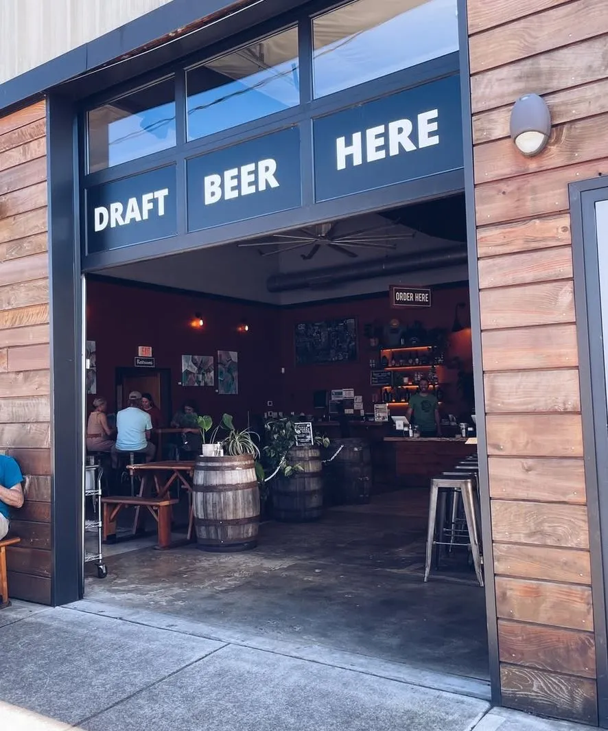 Oakshire Public House Eugene photo